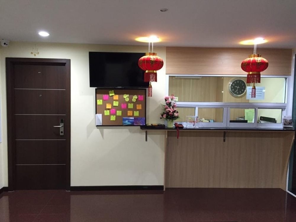 Modernbright Laemchabang Aparthotel Bang Lamung Bagian luar foto