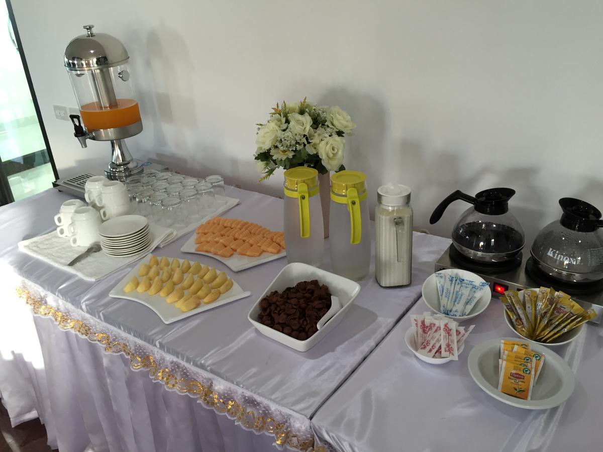 Modernbright Laemchabang Aparthotel Bang Lamung Bagian luar foto
